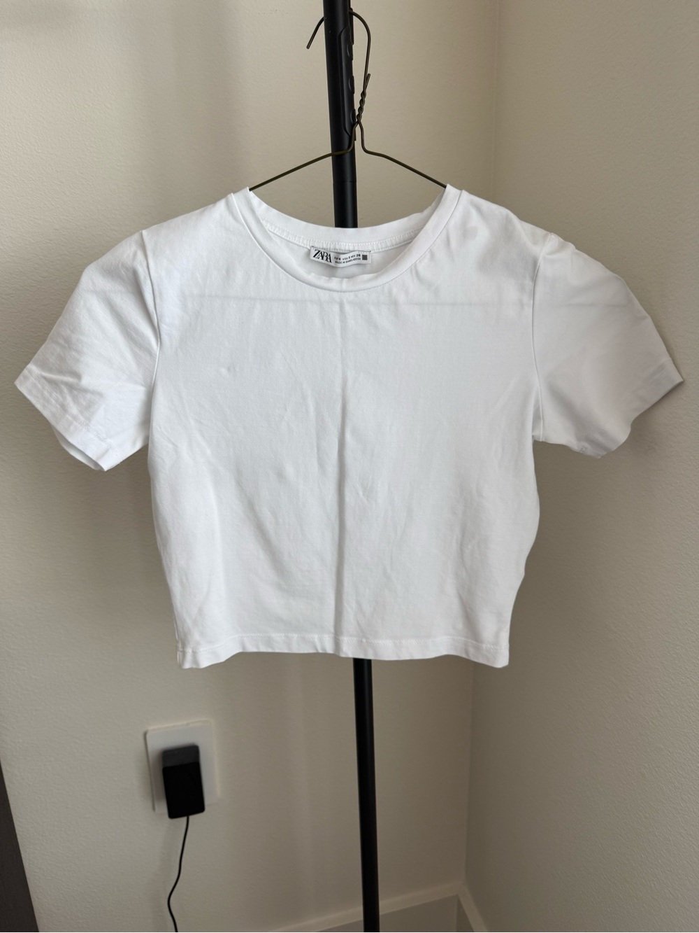 Zara White Cropped Crewneck Tee